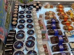 -85度C(生甜甜圈研究工坊·上海平凉店)