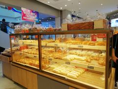 面包甜点陈列柜-面包新语(滨湖万达店)