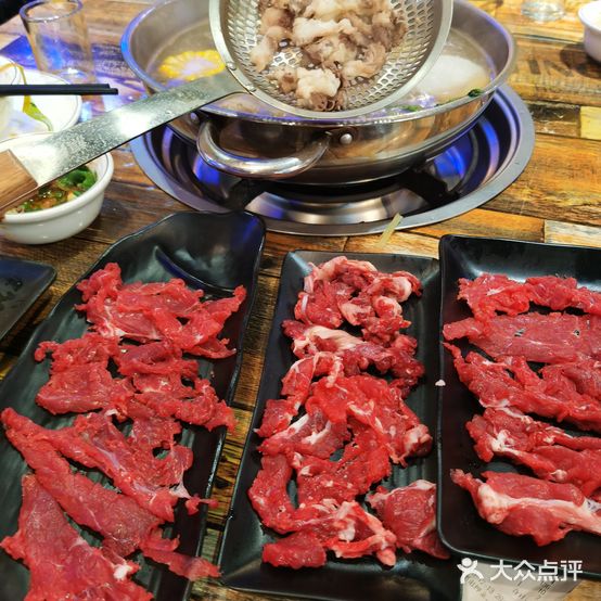 潮牛鲜牛肉自助火锅烤肉(时尚公园店)