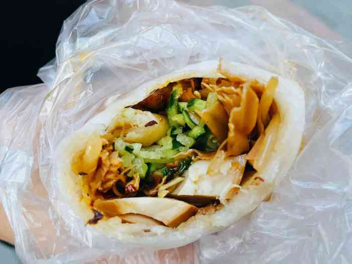 老王芙蓉蛋卷饼(万达店)-"打卡仅此一家的芙蓉卷饼[耶][耶]火了.