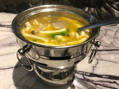 鸡汤杂菌煲-凯荟·不止酸菜鱼(广州鸿德国际店)