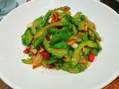 -黄泥岗·地道湖北菜(奥特莱斯店)