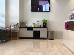 -瑞尔齿科(上海长风大悦城店)