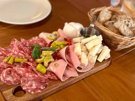 冷**盘