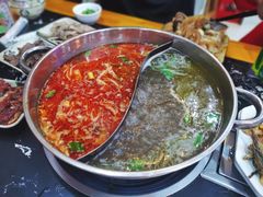 -黄利砖万峰林布依特色酸笋牛肉馆