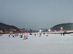 -济南卧虎山滑雪场