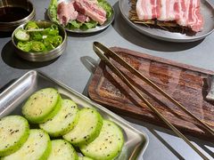 -围炉肉舍•炭烤活鳗•丹东海鲜烤肉(步行街店)