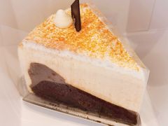 红茶豆乳凹蛋糕切片-巴黎贝甜(五道口店)