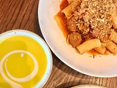 -ROAST coffee & eatery