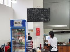 -容里煲仔饭(利丰北路店)