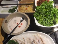成都虾豆花-东道煮牛肉火锅(重庆路店)