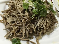 -溢心园香河肉饼总店