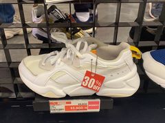 -ABC MART(心斎橋店)