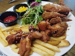 炸鸡拼盘-机器人火炉披萨(爱琴海店)