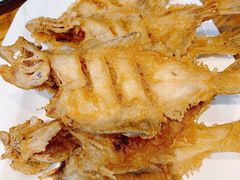 炸偏口鱼-方城小吃店