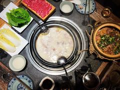 -大匠工房古船木艺术餐厅·猪肚鸡专门店(长白仙岛店)