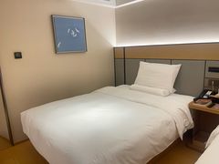-全季酒店(重庆李子坝牛角沱地铁站店)