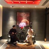 东方之门首家 360°湖景餐厅