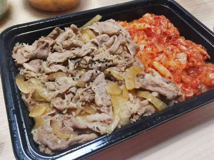 和番丼饭-"我是第一次吃和番的牛肉饭,外卖里有很多超.