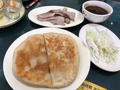 -李连贵酒家熏肉大饼(昆明街店)