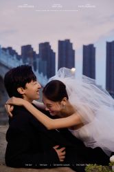 -现代经典婚纱摄影