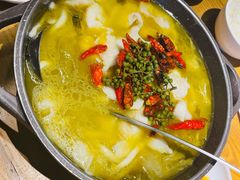 老坛地窖酸菜鱼-隔壁老王·家常云南菜(花巷店)