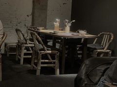 大堂-毛辣果·酸