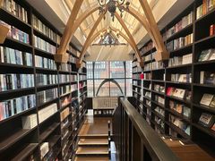 -钟书阁(松江泰晤士小镇店)