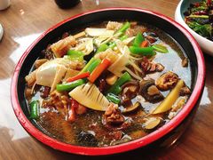 -有红鸡毛店·川菜(建设路店)