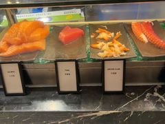 -广州万富希尔顿酒店·感趣自助餐厅·金秋蟹宴生蚝海鲜刺身