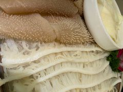-左庭右院鲜牛肉火锅(浦江欢乐颂店)