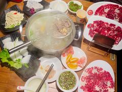 吊龙-牛焱·贵州黄牛肉火锅(城西银泰店)