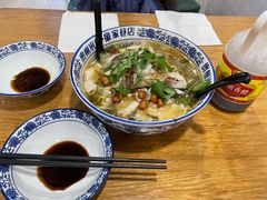 酸菜鱿鱼须米线-贵州米线(童家巷店)