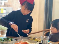 烟熏三文鱼配烤饺子皮和芥末籽酱-BOR Eatery(安福路店)