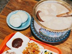 -蒙亨·手把肉·蒙古包文化主题餐厅(天恒广场店)