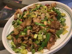 -云海肴·汽锅鸡·云南菜(天山百盛优客店)