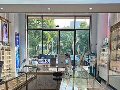 -世纪大明眼镜·蔡司战略授权店(汉街店)