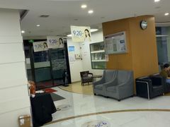 -雅悦齿科(顾村公园店)
