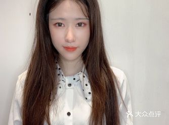 长发变中长发发型改变 这位小姐姐，头发便多没有刘海