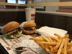 -The Habit Burger Grill 哈比特汉堡(世博店)