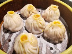 杭州蟹黄小笼包-老头儿油爆虾·知味杭州(爱琴海购物中心)