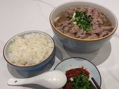 -犇逸·乐山跷脚牛肉·四川现炒(览海店)