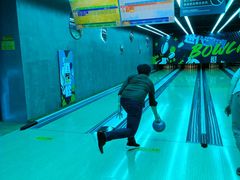 -世代星球·保龄球·镭战真人CS·团建(杨浦店)
