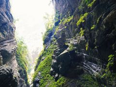 -龙水峡地缝景区