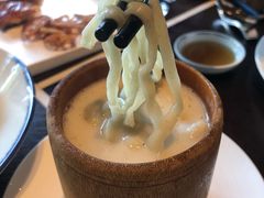 黄鱼煨面-杭州西子湖四季酒店·金沙厅