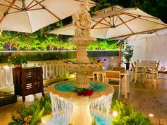 -Mark&Mars Restaurant