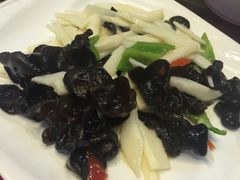 -丰满楼