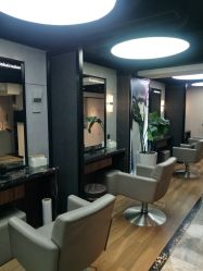 -Z.X HAIR SALON张新美业