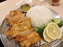 -佰搭果·广式茶餐厅(西华路店)