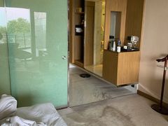 -上海滴水湖皇冠假日酒店